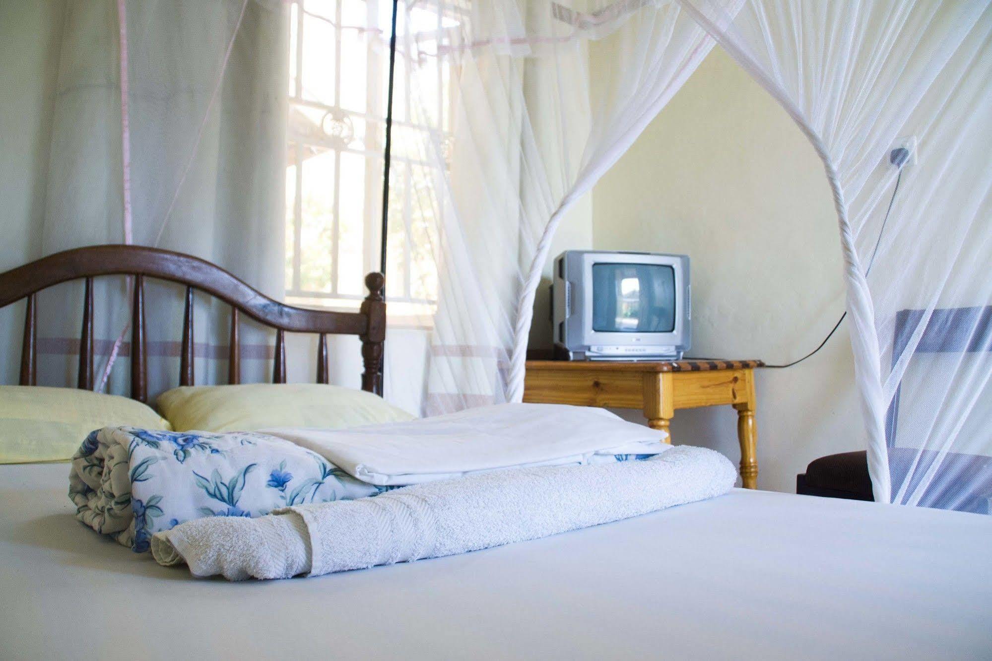 Keba Inn Lyamutundwe 외부 사진